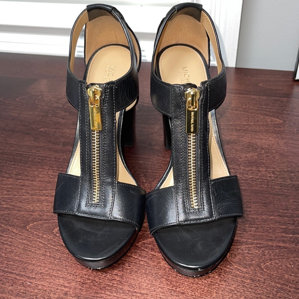 Micheal Kors Heels!!! AMAZING CONDITION!!